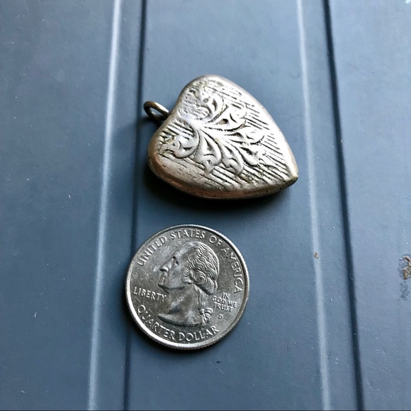 Vintage Silver Heart Pendant - Picture 1 of 3